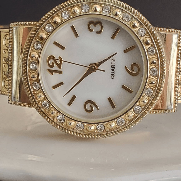M.Z.Berger Ladies Bangle Watch Gold Tone‎ Crystal Bezel Faux Abalone Inserts - Picture 4 of 11